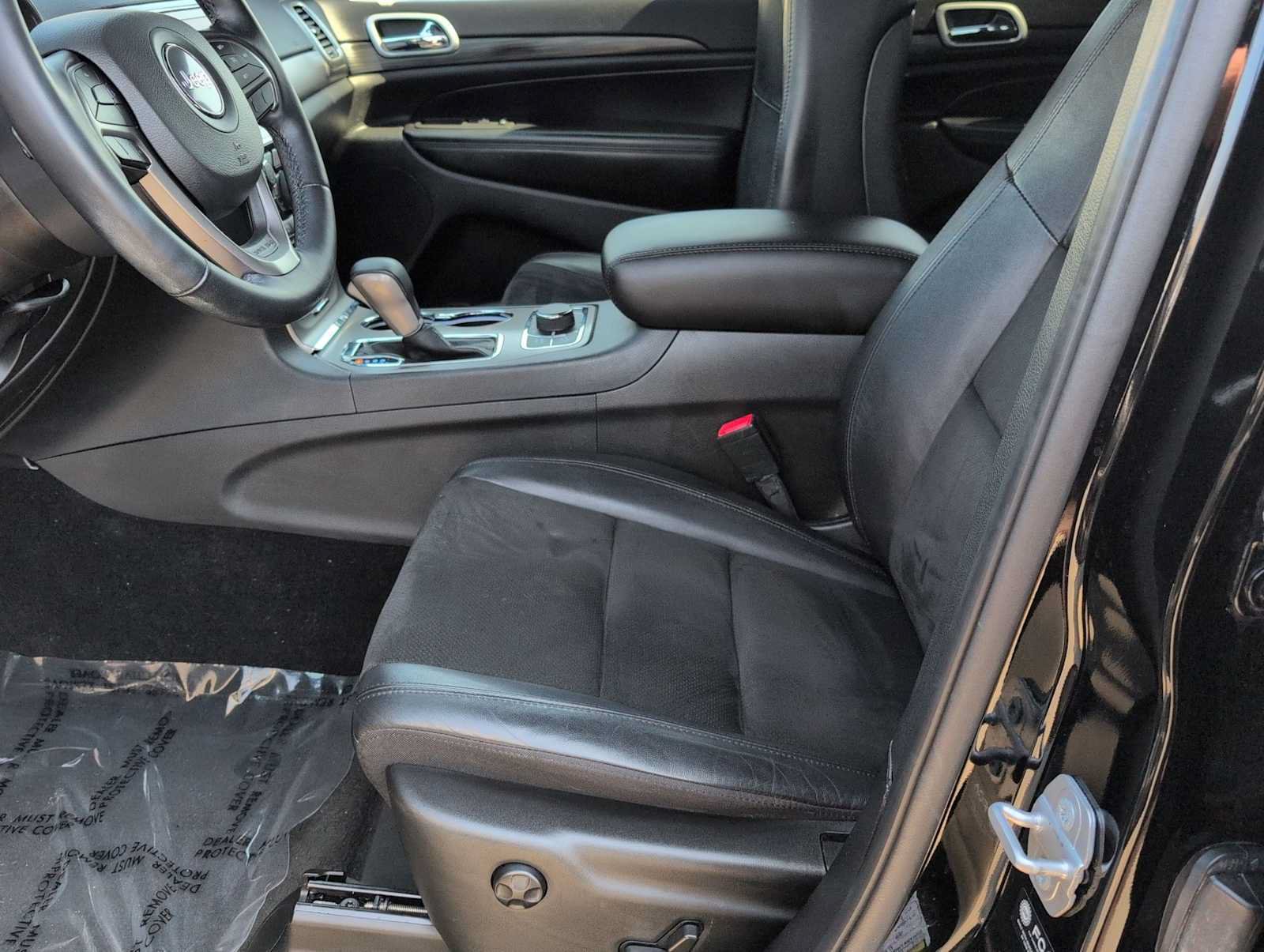 Used 2022 Jeep Grand Cherokee Laredo X AWD/4WD image 16