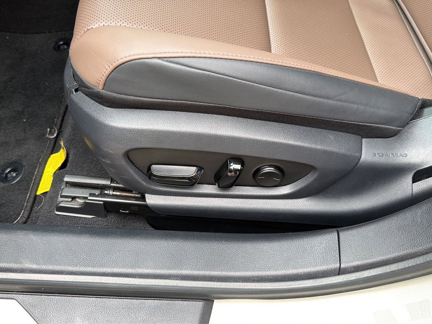 Used 2023 Lexus ES 350 w/ Accessory Package (Z2) image 13