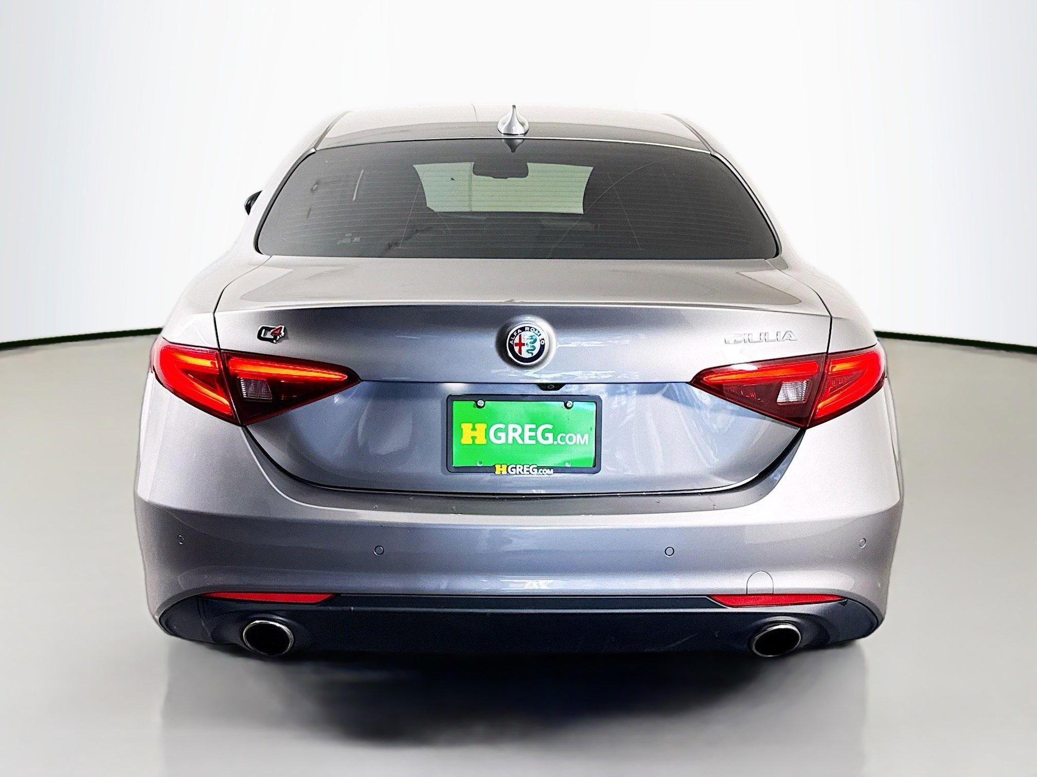 Used 2019 Alfa Romeo Giulia Base image 8