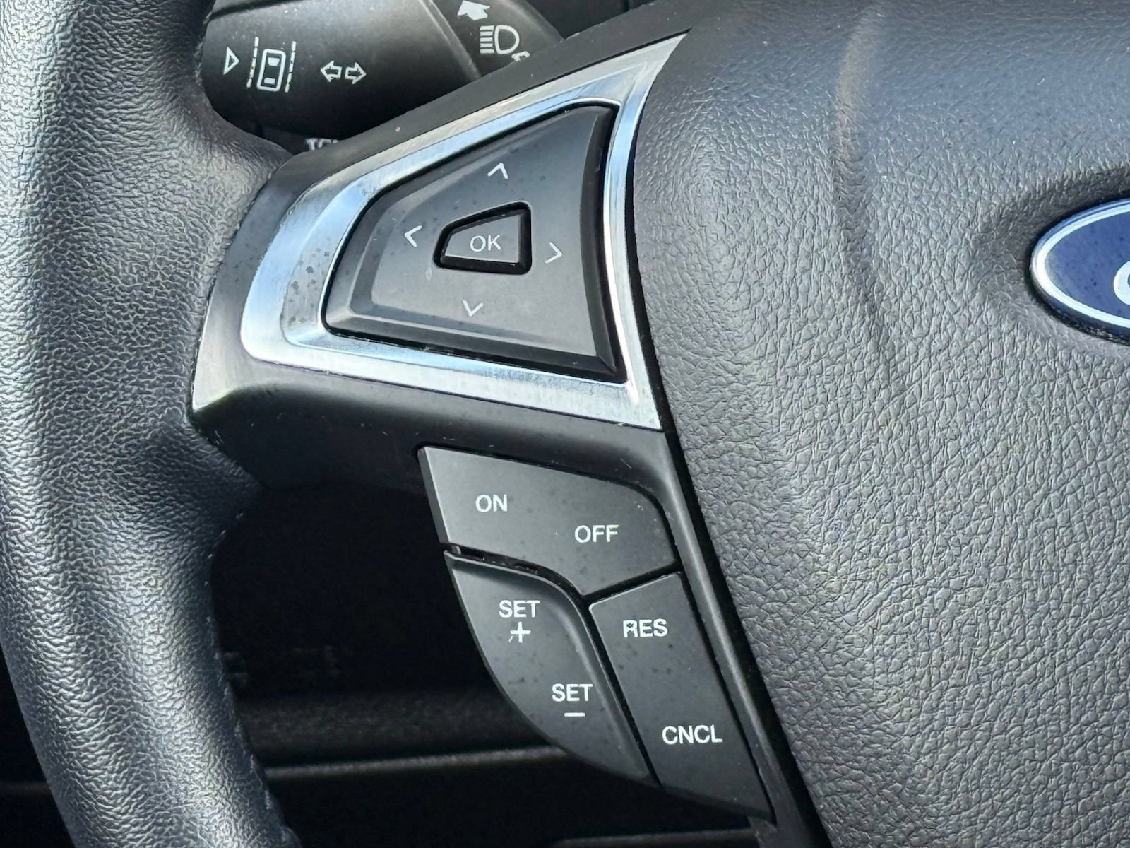 Used 2023 Ford Edge SEL AWD/4WD image 27