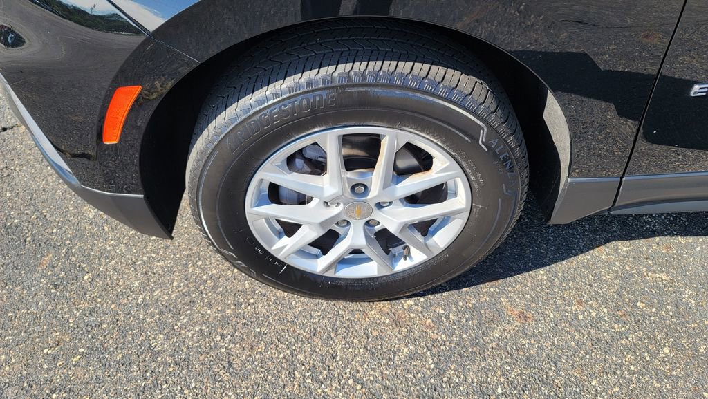 Used 2023 Chevrolet Equinox LT w/ Driver Convenience Package image 6