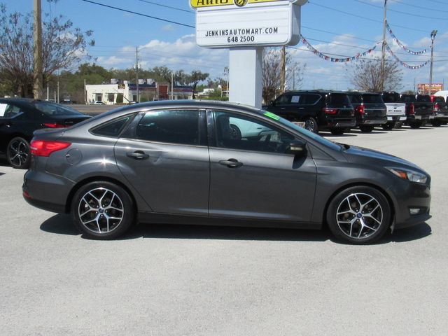 Used 2018 Ford Focus SEL image 2