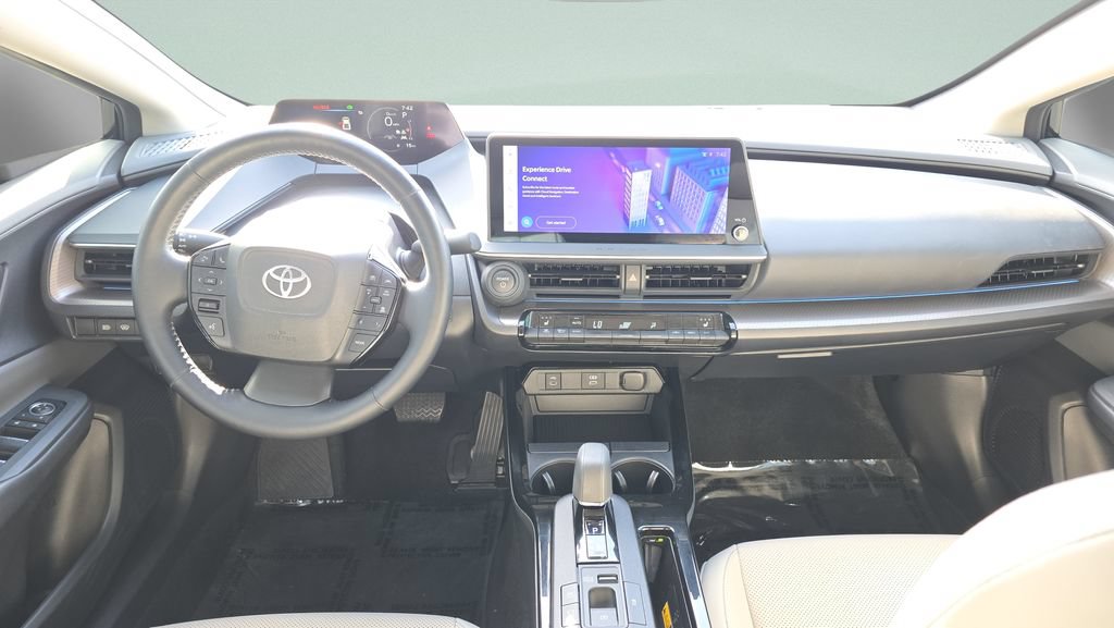 Used 2024 Toyota Prius XLE FWD image 14
