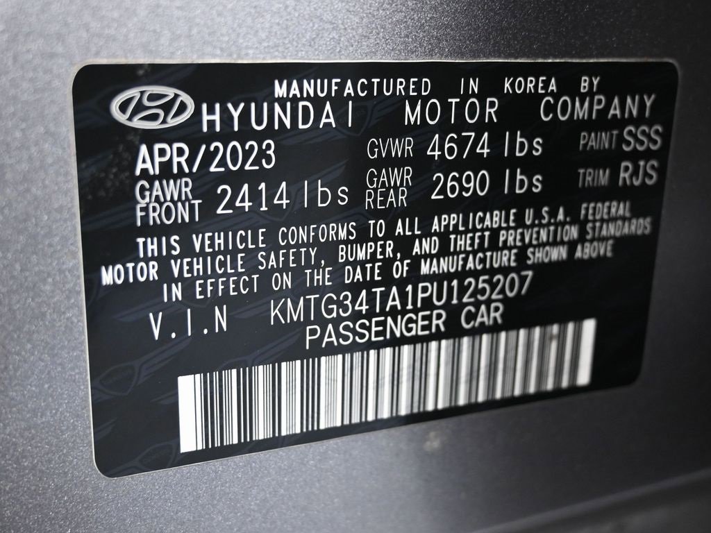 Used 2023 Genesis G70 2.0T image 41