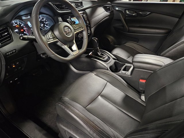 Used 2017 Nissan Rogue SL w/ SL Premium Package FWD image 8