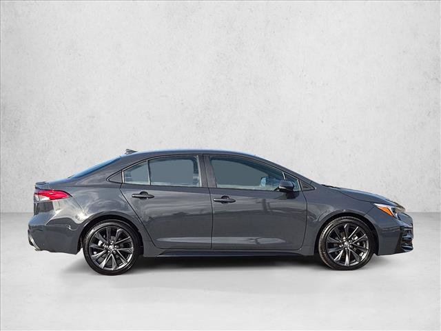 Certified 2025 Toyota Corolla SE FWD image 4