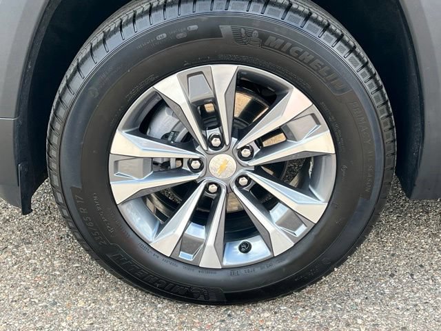 Used 2026 Chevrolet Equinox LT AWD/4WD image 9