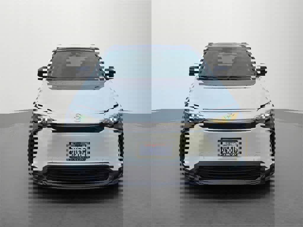 Used 2025 Toyota bZ4X XLE image 2