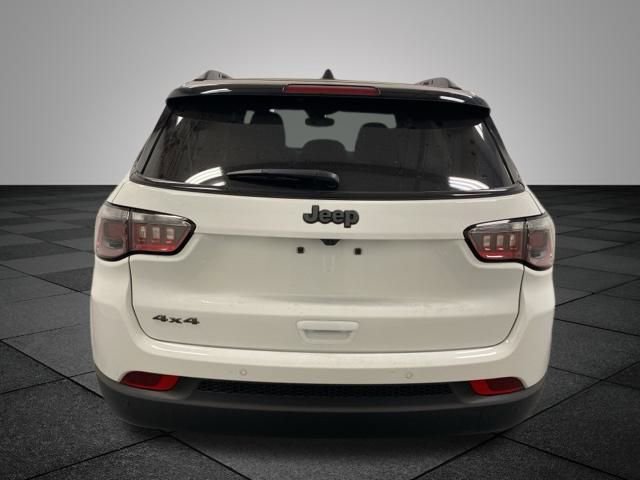 Used 2025 Jeep Compass Limited w/ Sun & Sound Group image 5