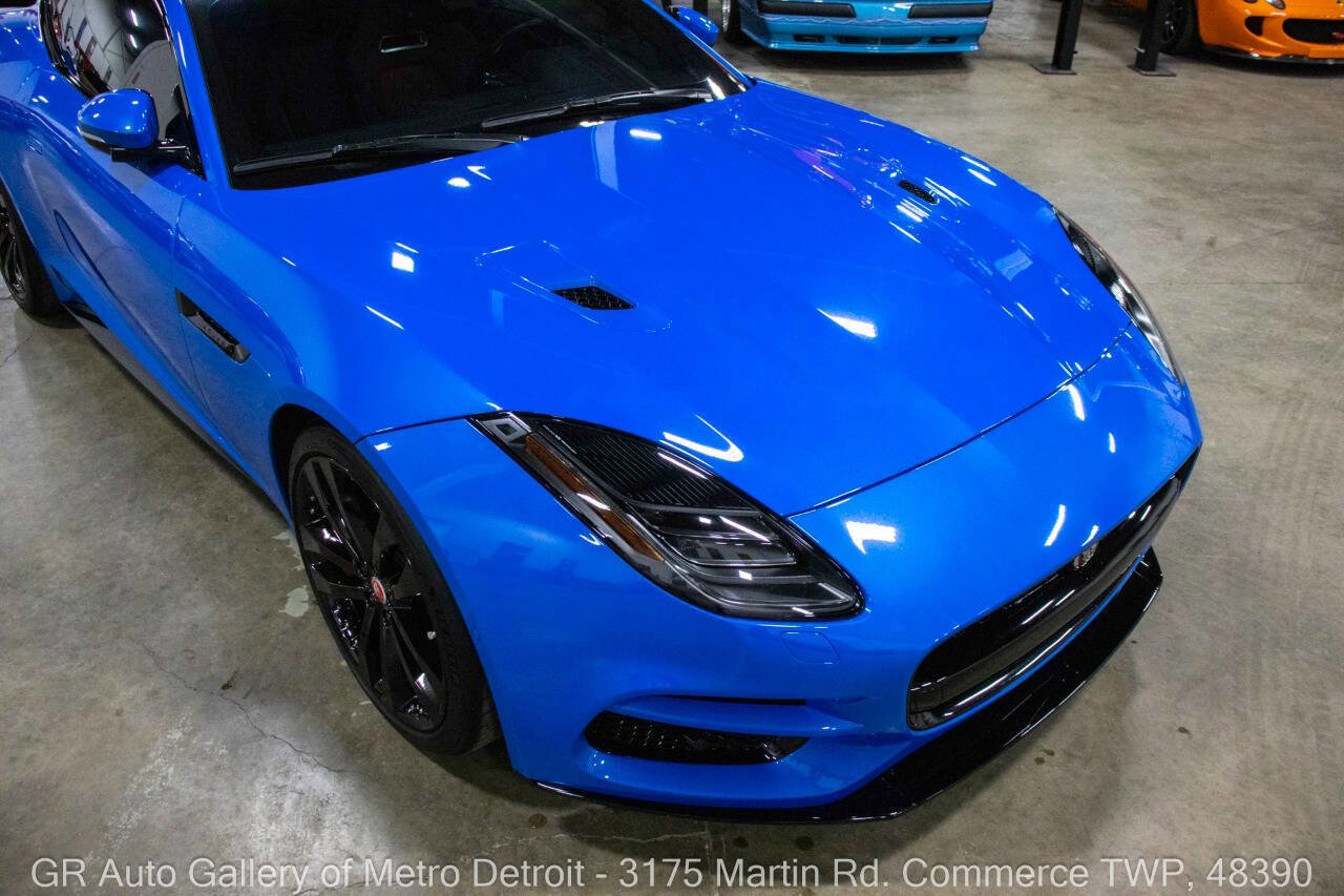 Used 2020 Jaguar F-TYPE R image 13