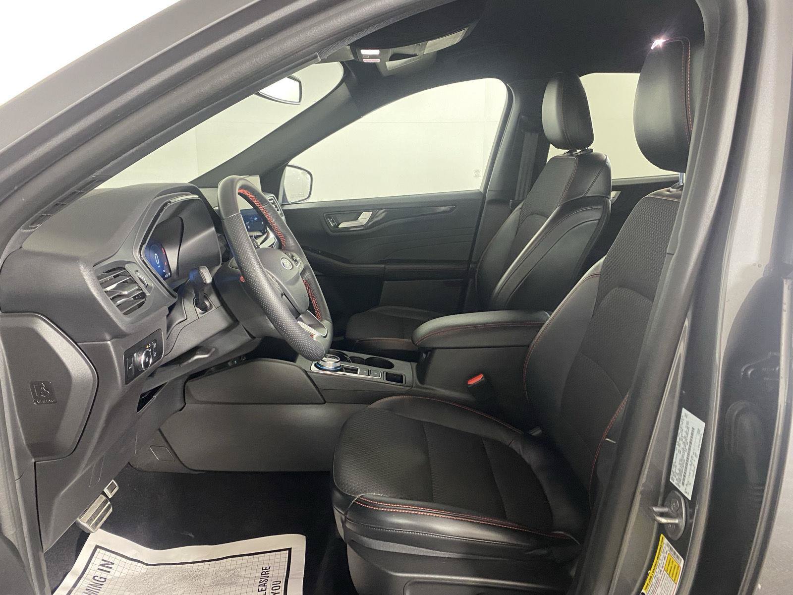 Used 2023 Ford Escape ST-Line Elite AWD/4WD image 23