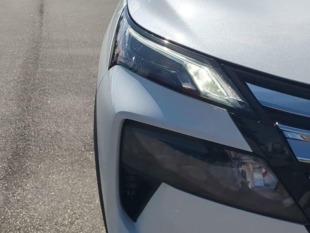 New 2026 Nissan Rogue SV image 10