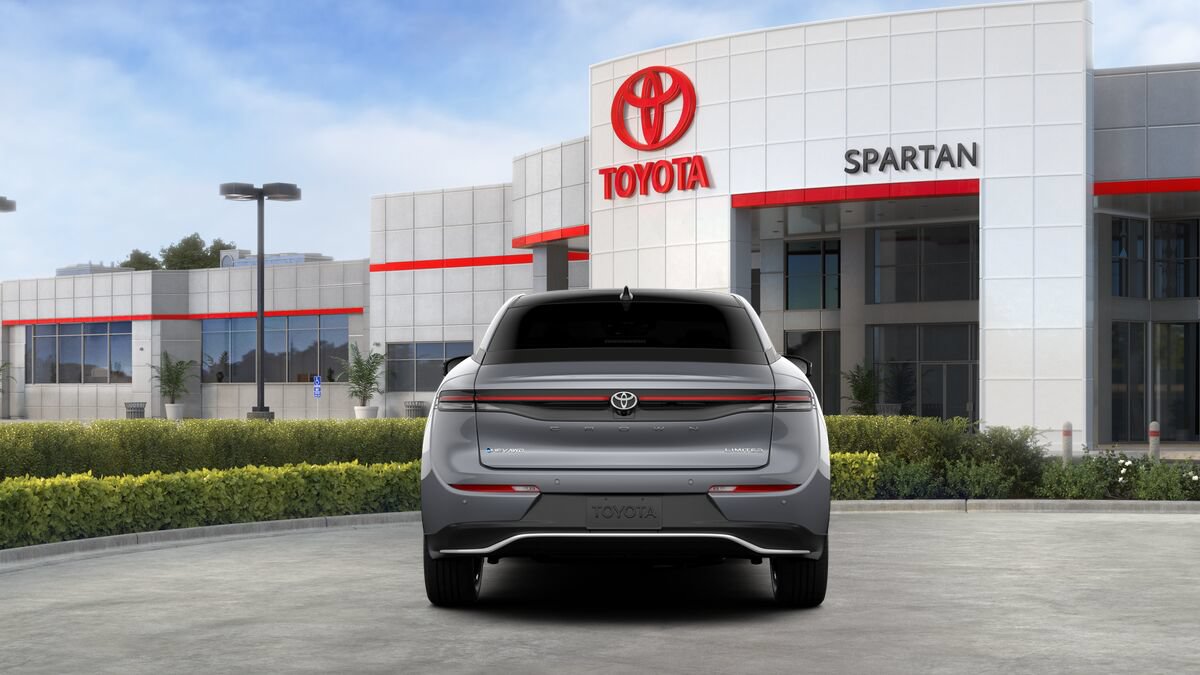 New 2026 Toyota Crown AWD/4WD image 8