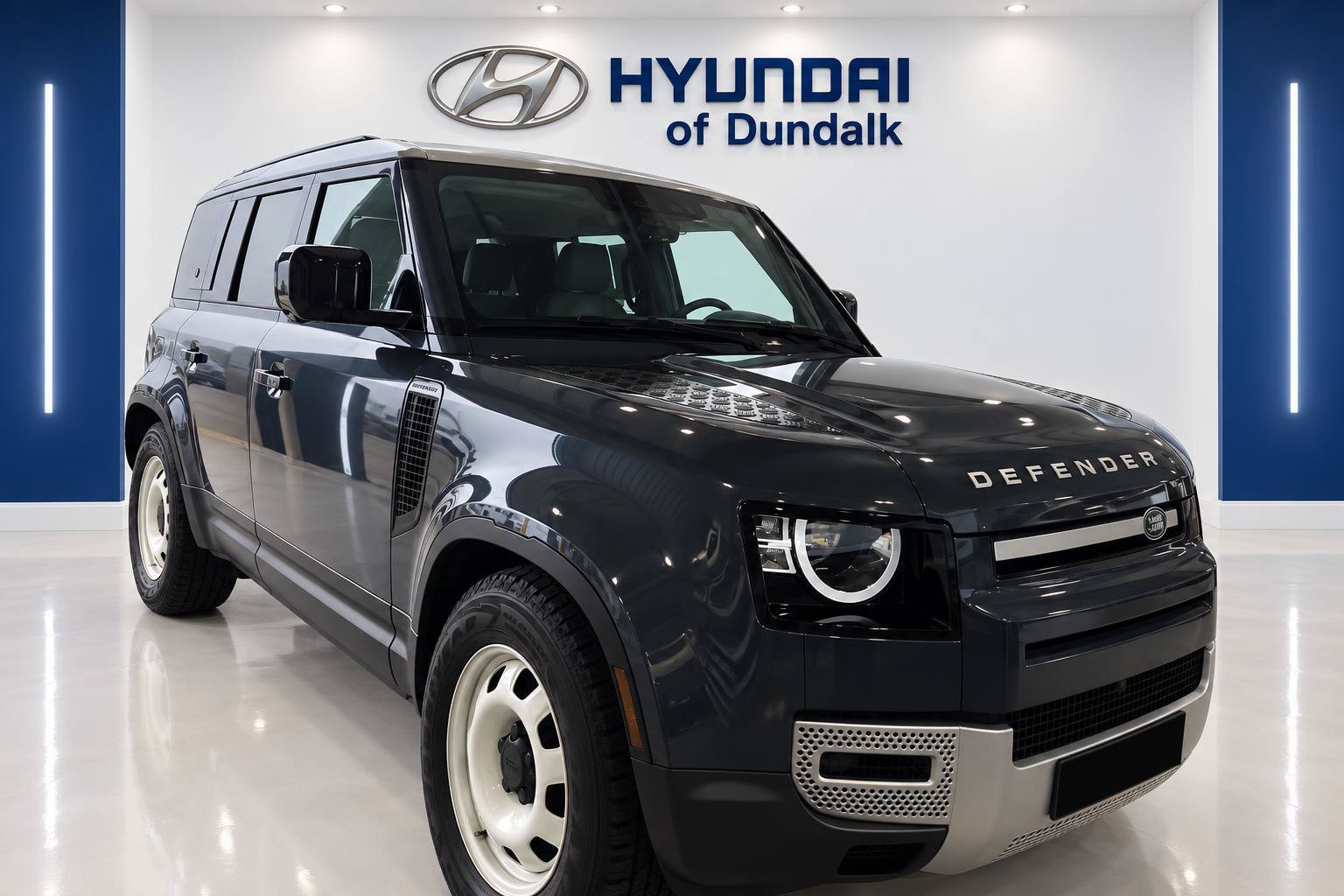 Used 2022 Land Rover Defender 110 S AWD/4WD image 2