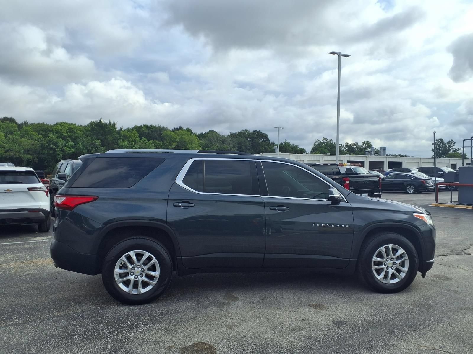 Used 2018 Chevrolet Traverse LT AWD/4WD image 21