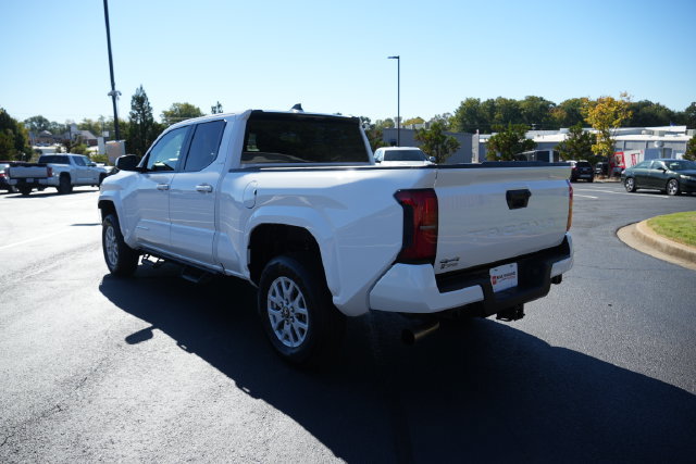 Used 2026 Toyota Tacoma SR5 AWD/4WD image 5