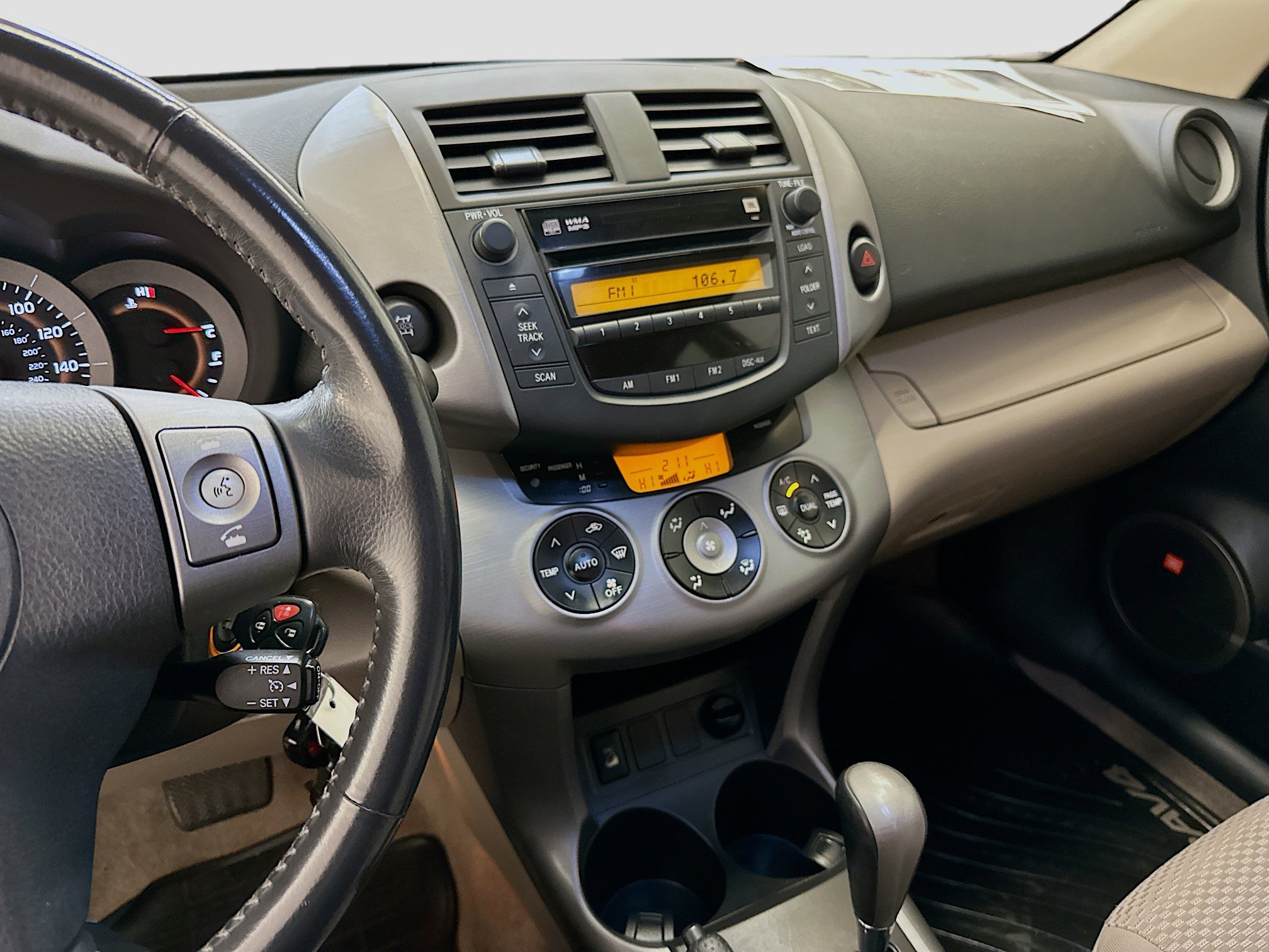 Used 2007 Toyota RAV4 Limited AWD/4WD image 24