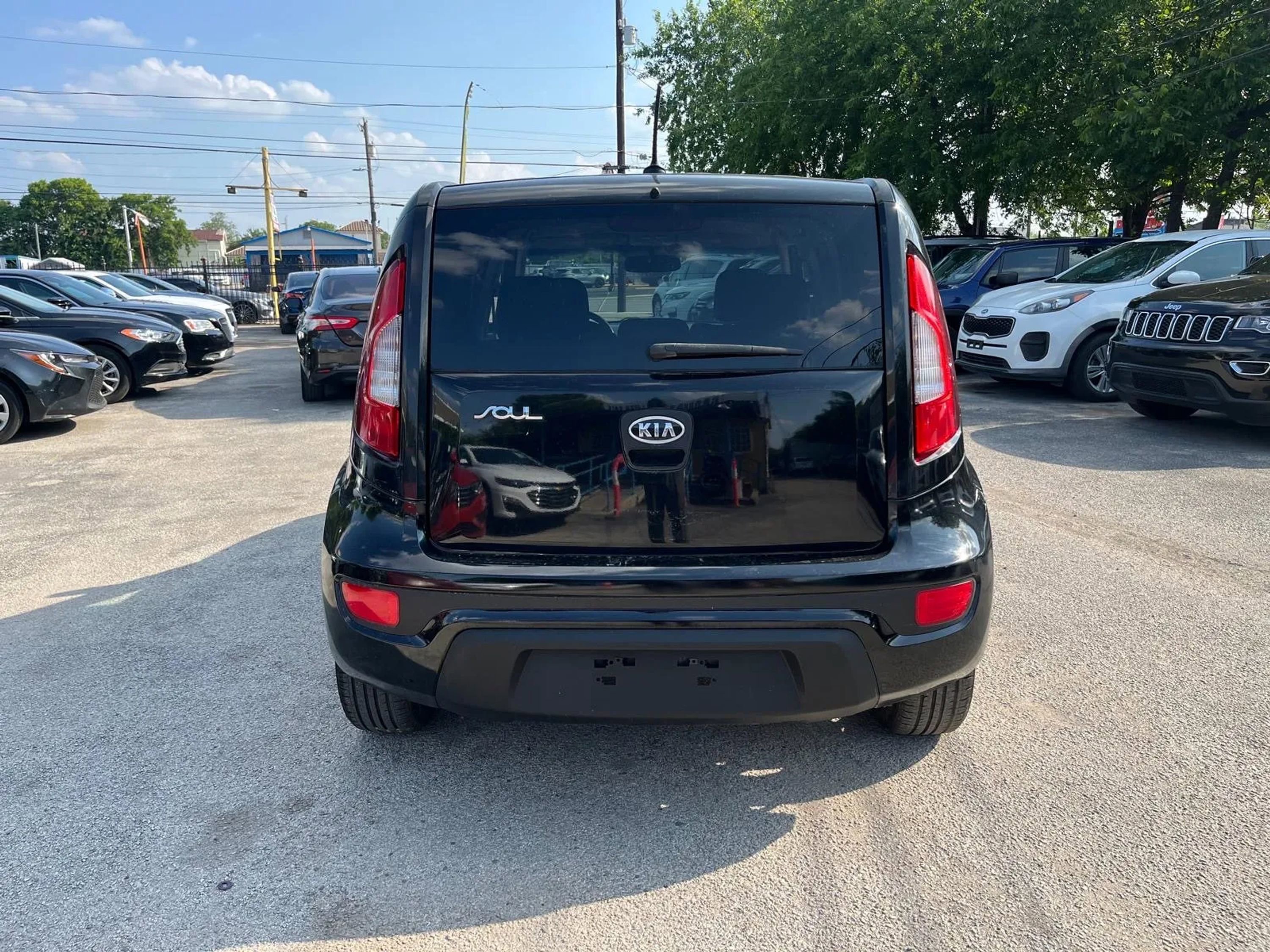 Used 2012 Kia Soul + image 6