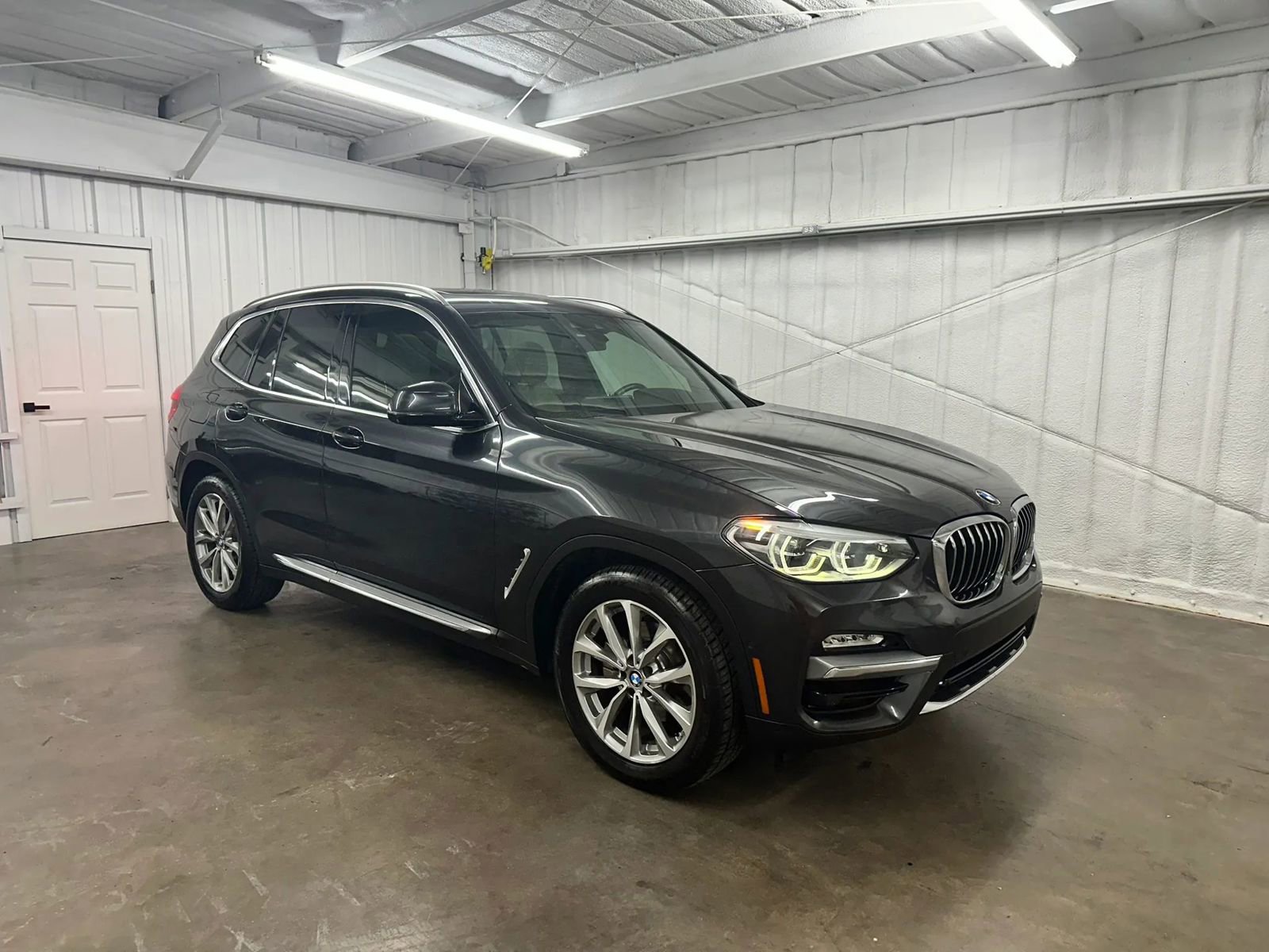 Used 2019 BMW X3 xDrive30i w/ Executive Package AWD/4WD image 1