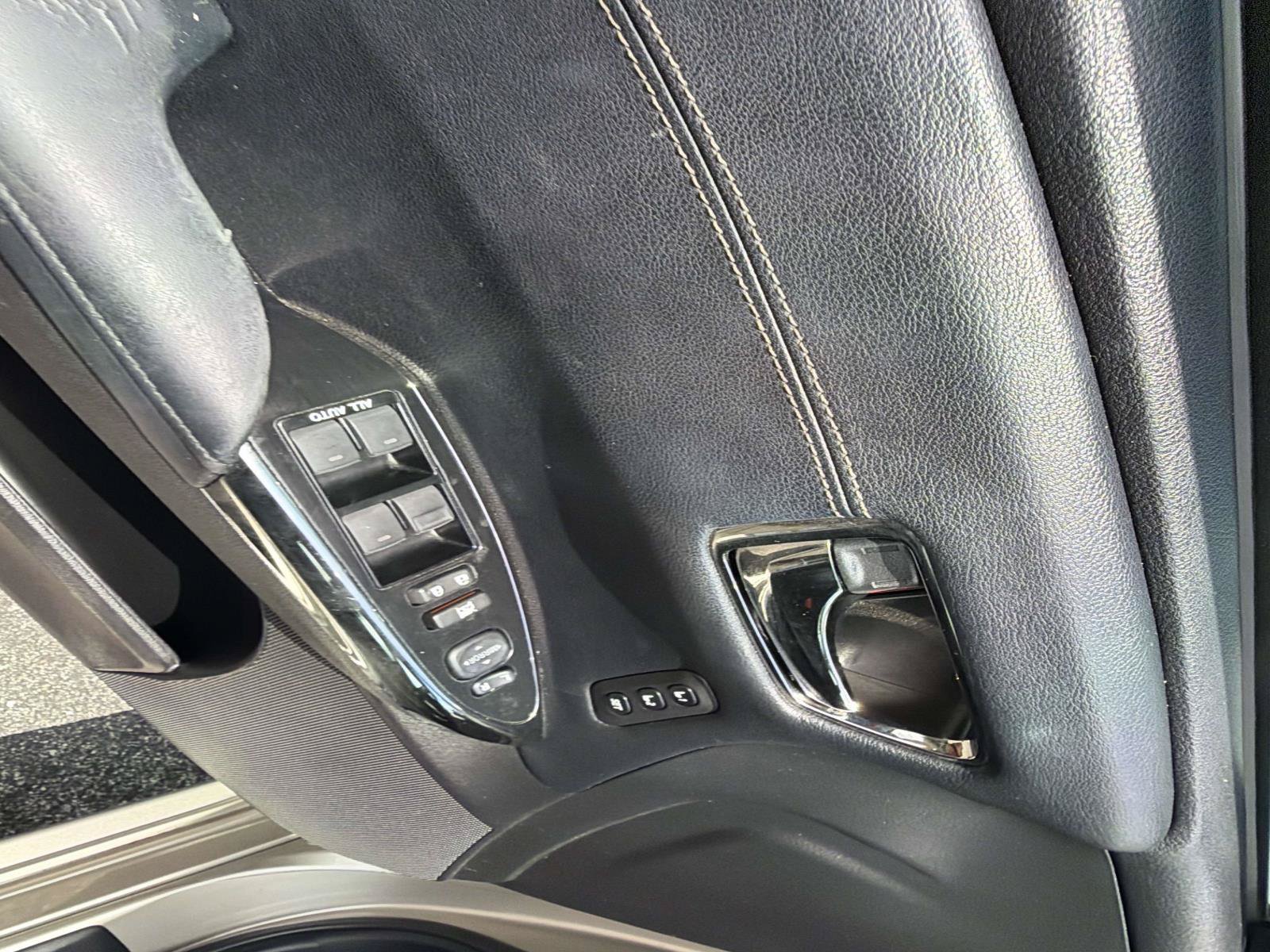 Used 2014 Toyota Avalon Limited FWD image 18