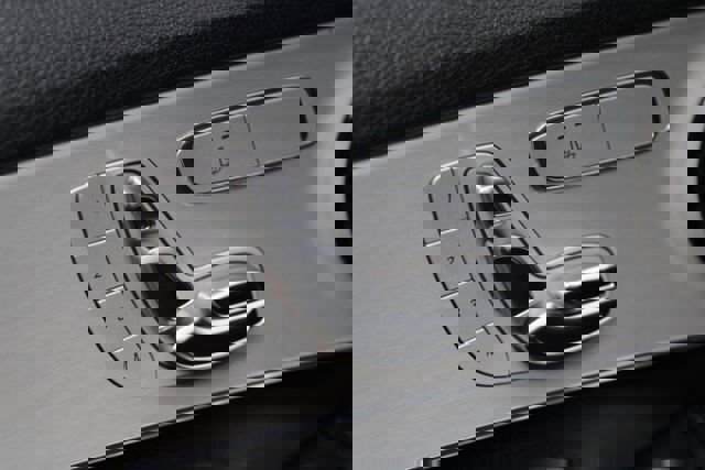 Used 2018 Mercedes-Benz C 300 Sedan w/ Premium Package image 9