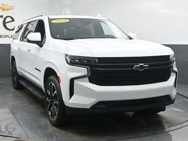 Used 2024 Chevrolet Suburban RST w/ Luxury Package image 53