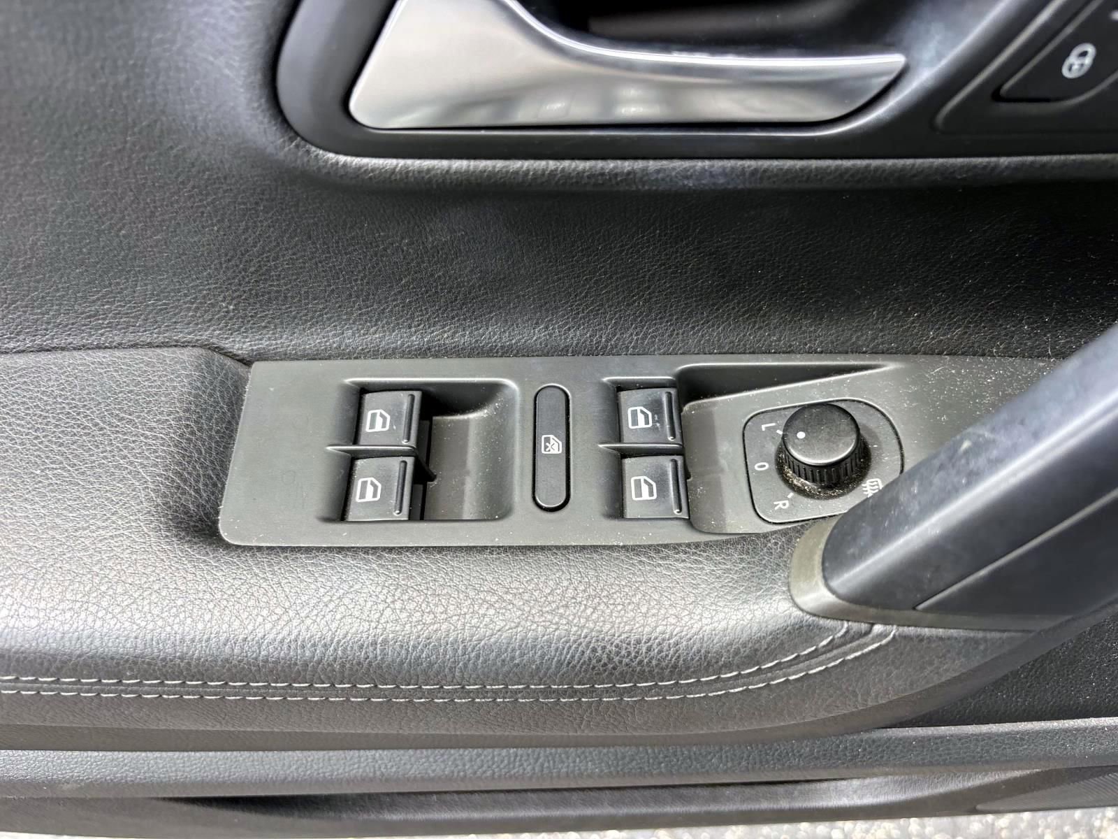 Used 2012 Volkswagen CC Sport image 13