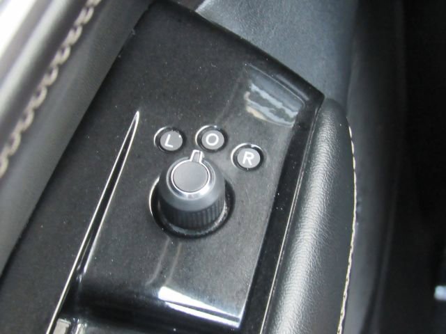 Used 2024 Jeep Wagoneer Series II w/ Flexible Seating Group image 38