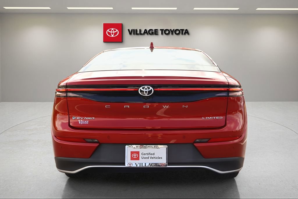 Certified 2024 Toyota Crown AWD/4WD image 4