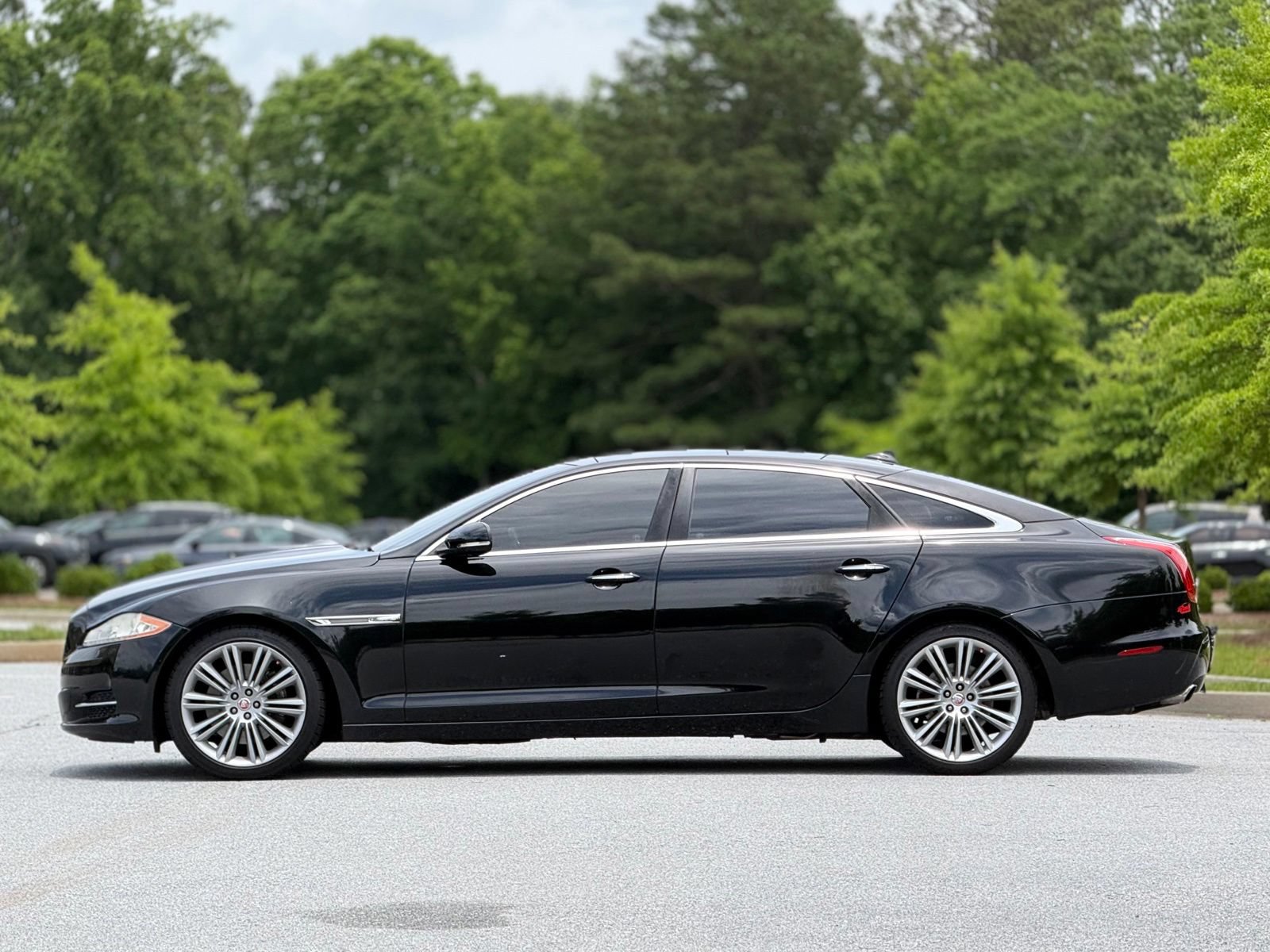 Used 2015 Jaguar XJ L Portfolio AWD/4WD image 9