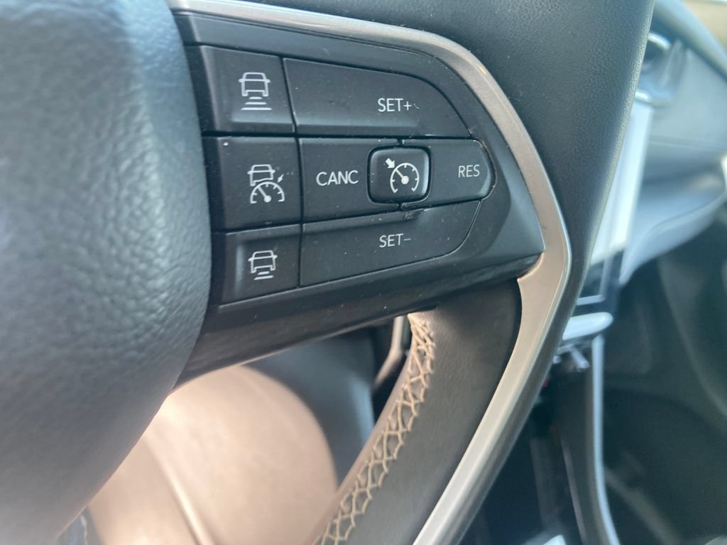 Used 2023 Jeep Grand Cherokee L Laredo AWD/4WD image 40