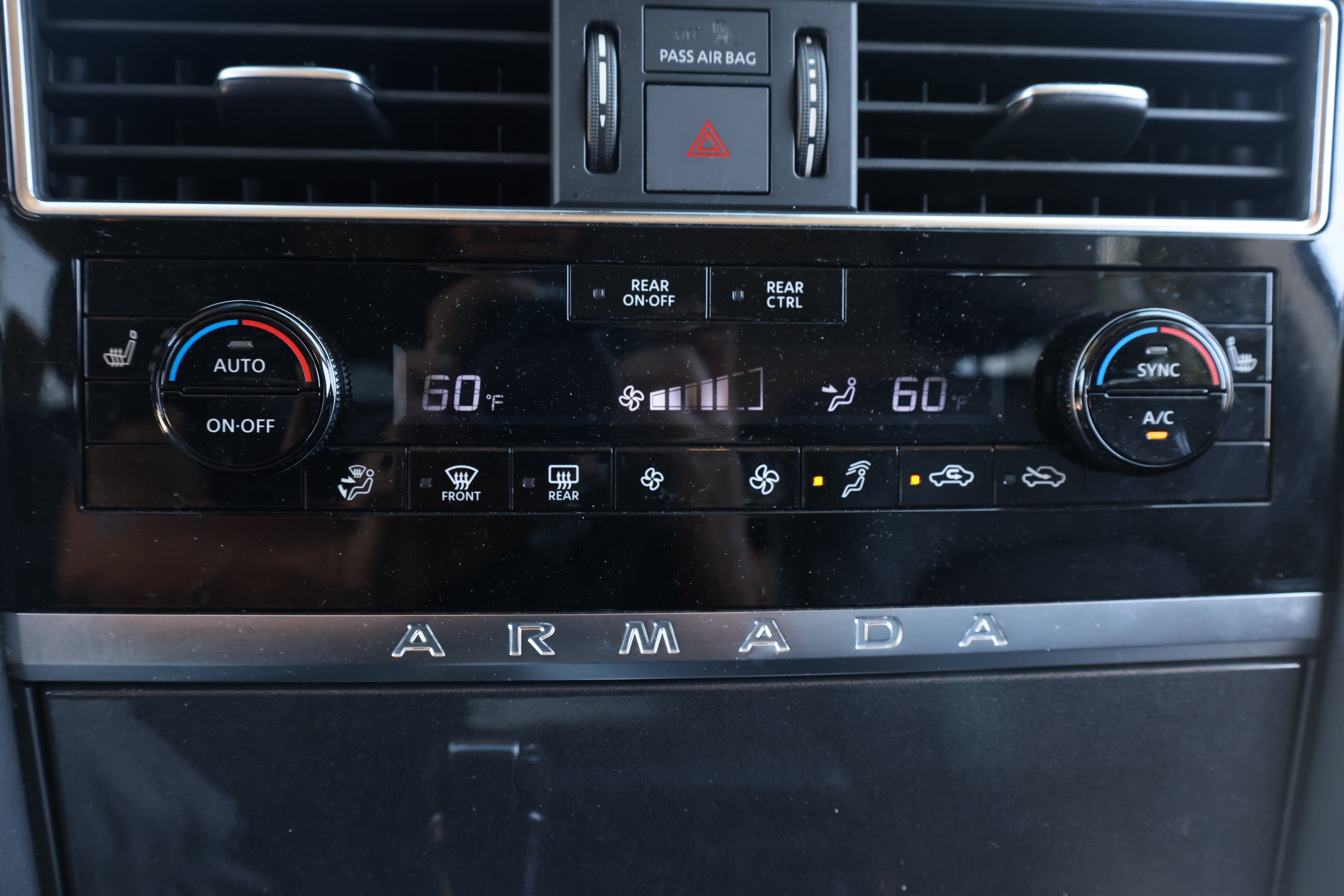 Used 2024 Nissan Armada SV RWD image 9