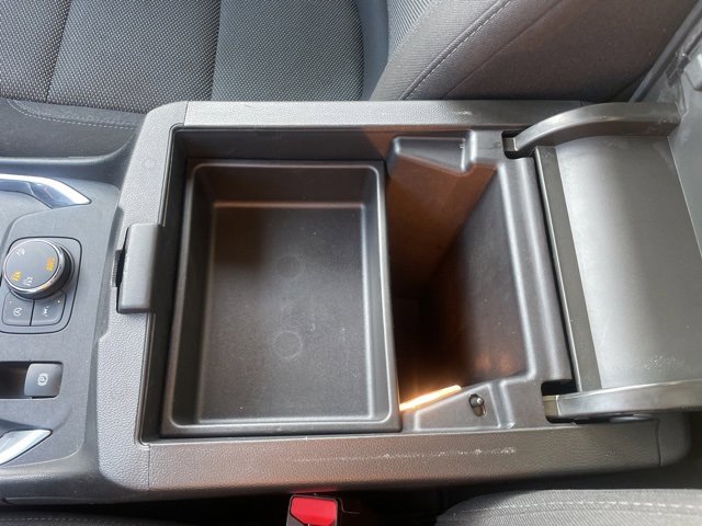 Used 2023 Chevrolet Traverse LT image 35