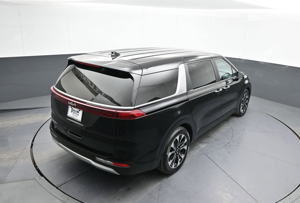 Certified 2023 Kia Carnival EX image 38