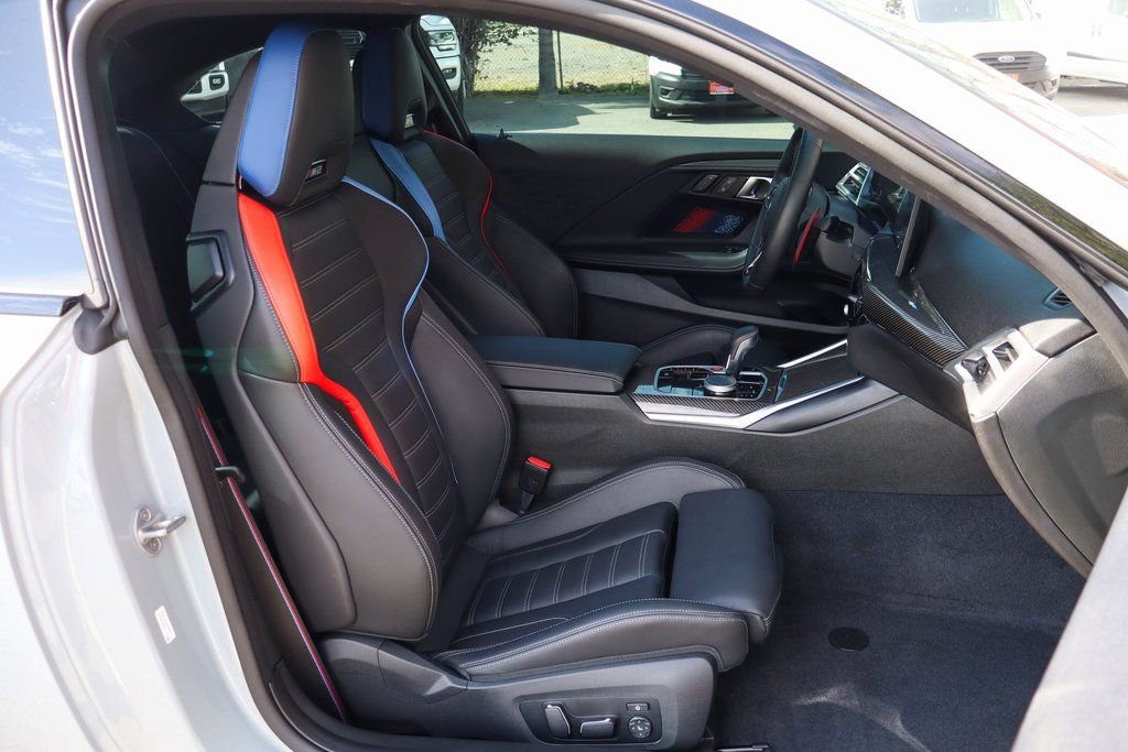 Used 2025 BMW M2 w/ Lighting Package image 38