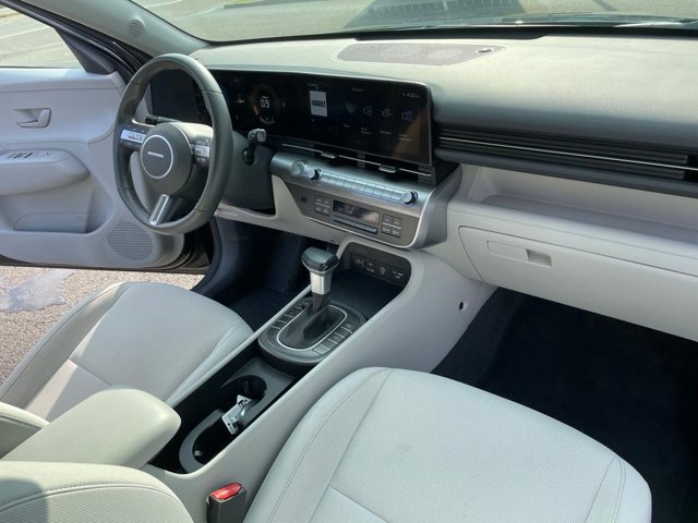 Used 2025 Hyundai Kona SEL AWD/4WD image 7