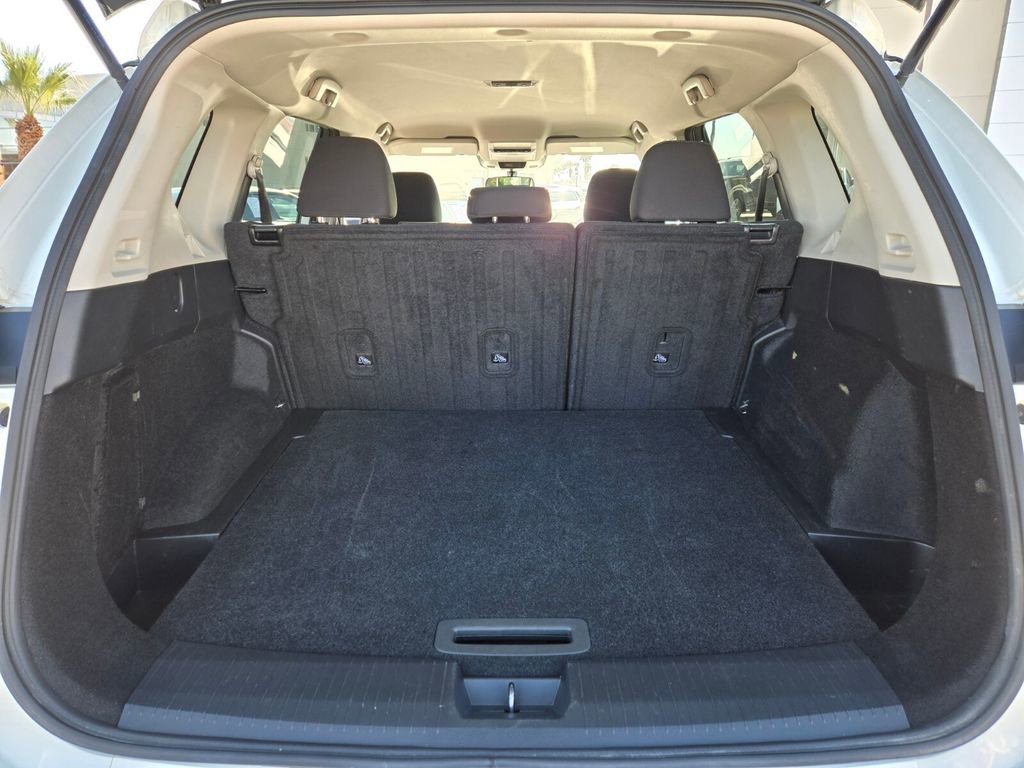 Used 2024 Nissan Rogue S image 17