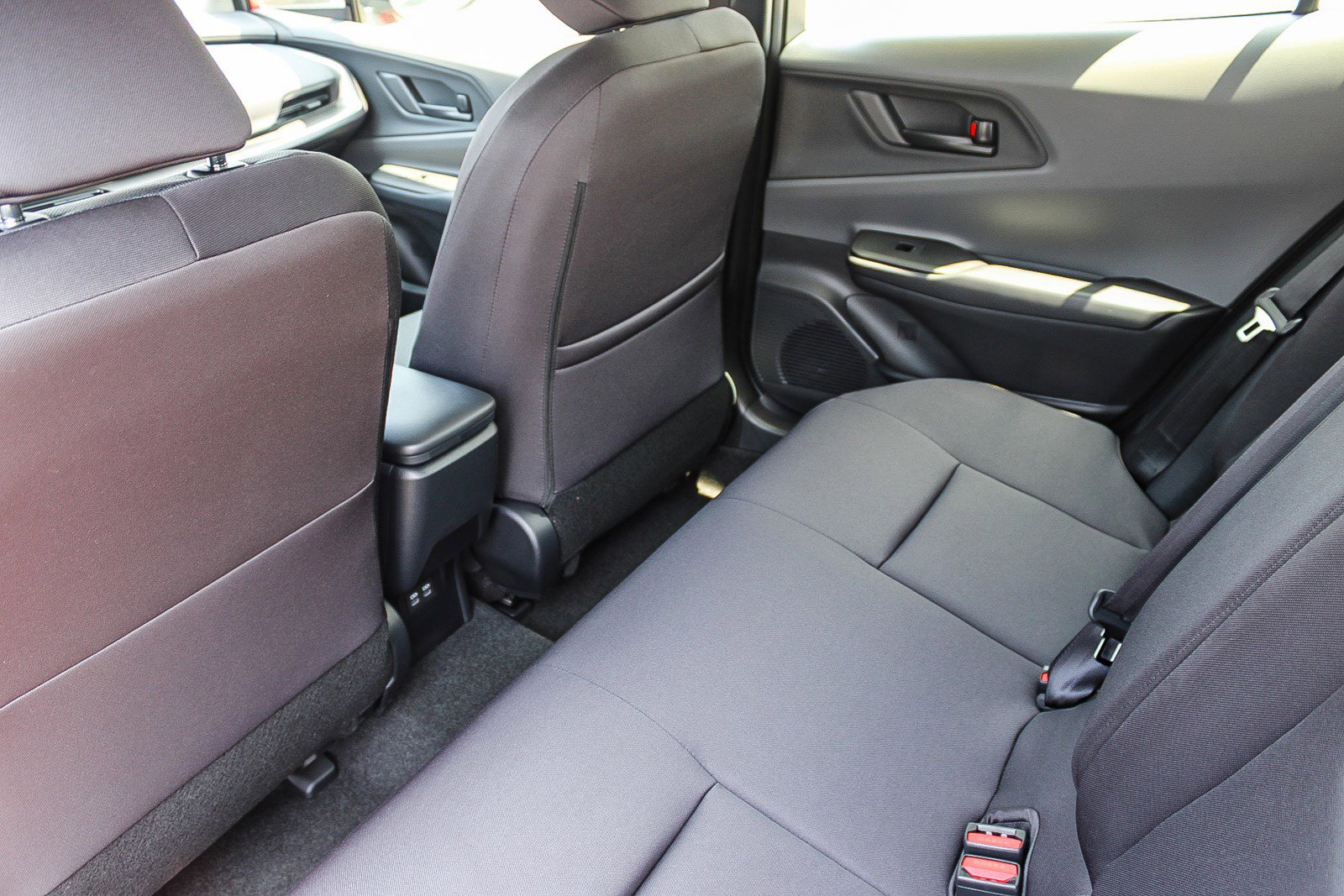 New 2026 Toyota Prius LE FWD image 20