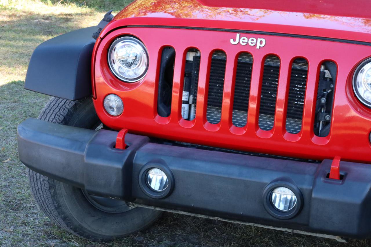 Used 2018 Jeep Wrangler Unlimited Rubicon w/ Cold Weather Group AWD/4WD image 19