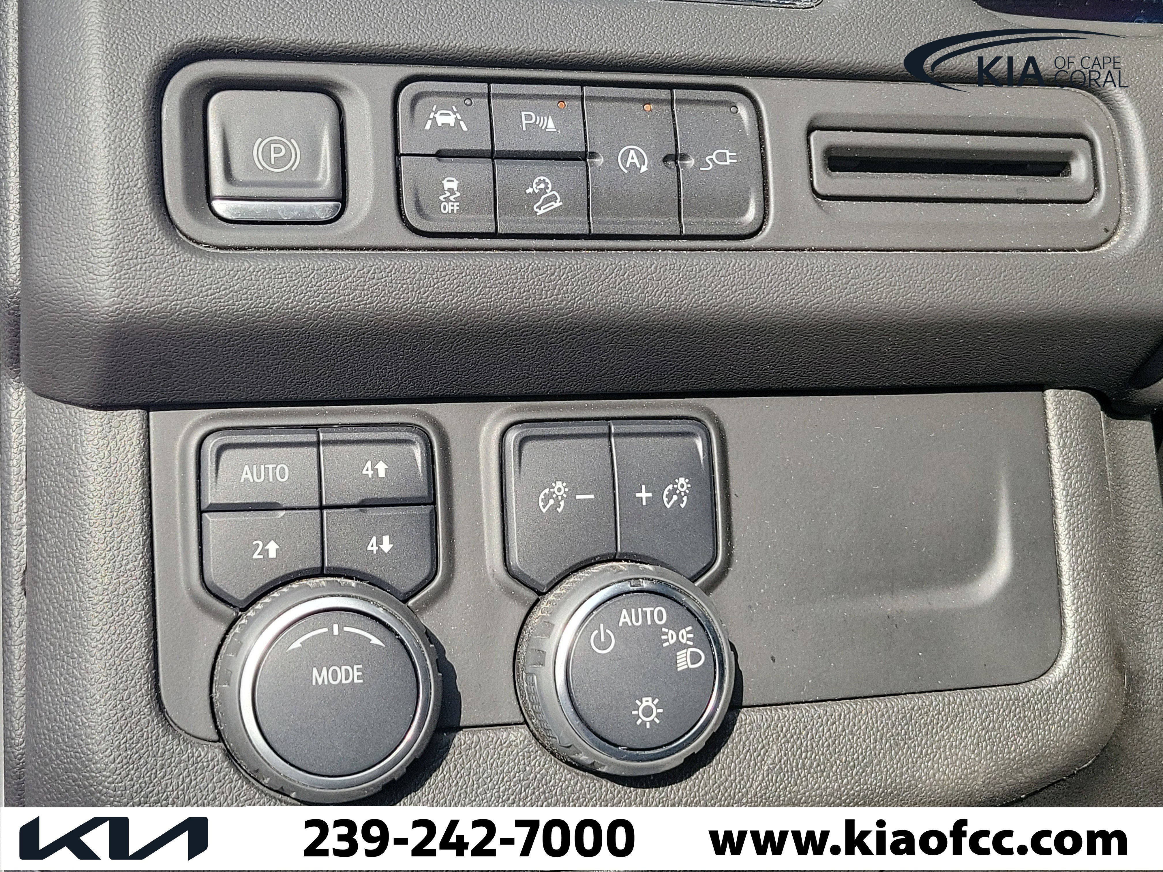 Used 2022 Chevrolet Tahoe Z71 image 22