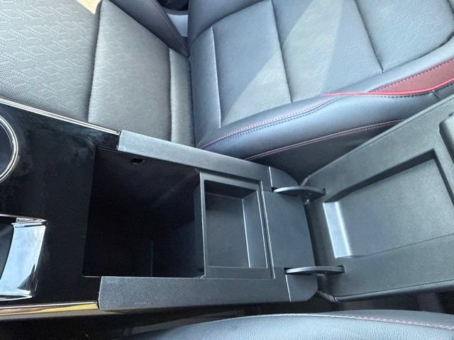 Used 2026 Chevrolet Equinox RS w/ LPO, Floor Liner Package AWD/4WD image 33