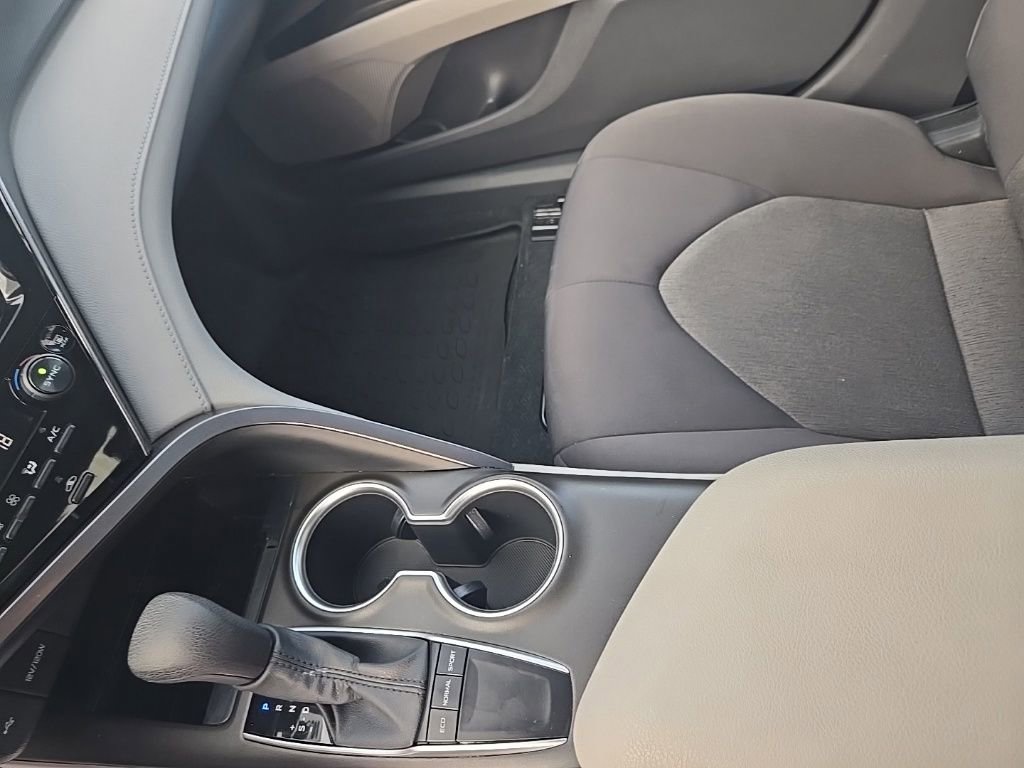 Used 2023 Toyota Camry LE image 23