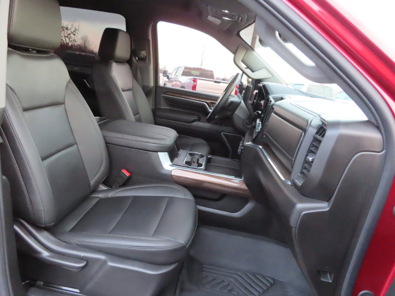 Used 2024 Chevrolet Silverado 2500 LT image 53