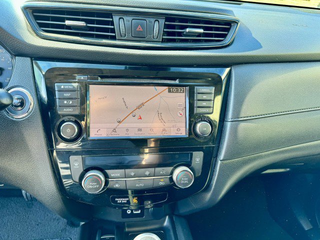 Used 2019 Nissan Rogue SV w/ Premium Package image 15