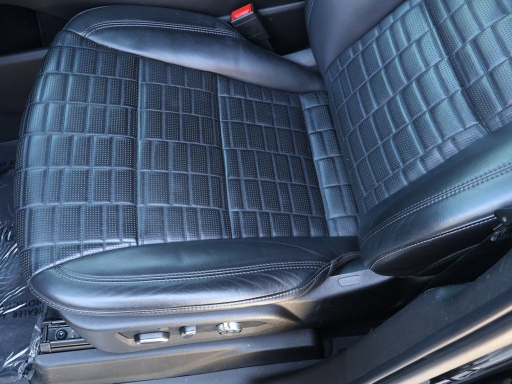 Used 2021 Cadillac Escalade Premium Luxury Platinum image 38