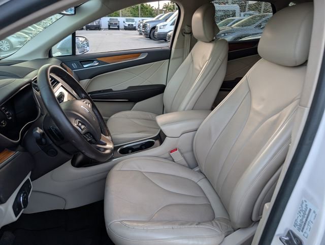 Used 2019 Lincoln MKC Select w/ Select Plus Package image 5