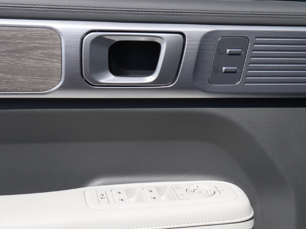 New 2026 Hyundai Santa Fe Calligraphy FWD image 39