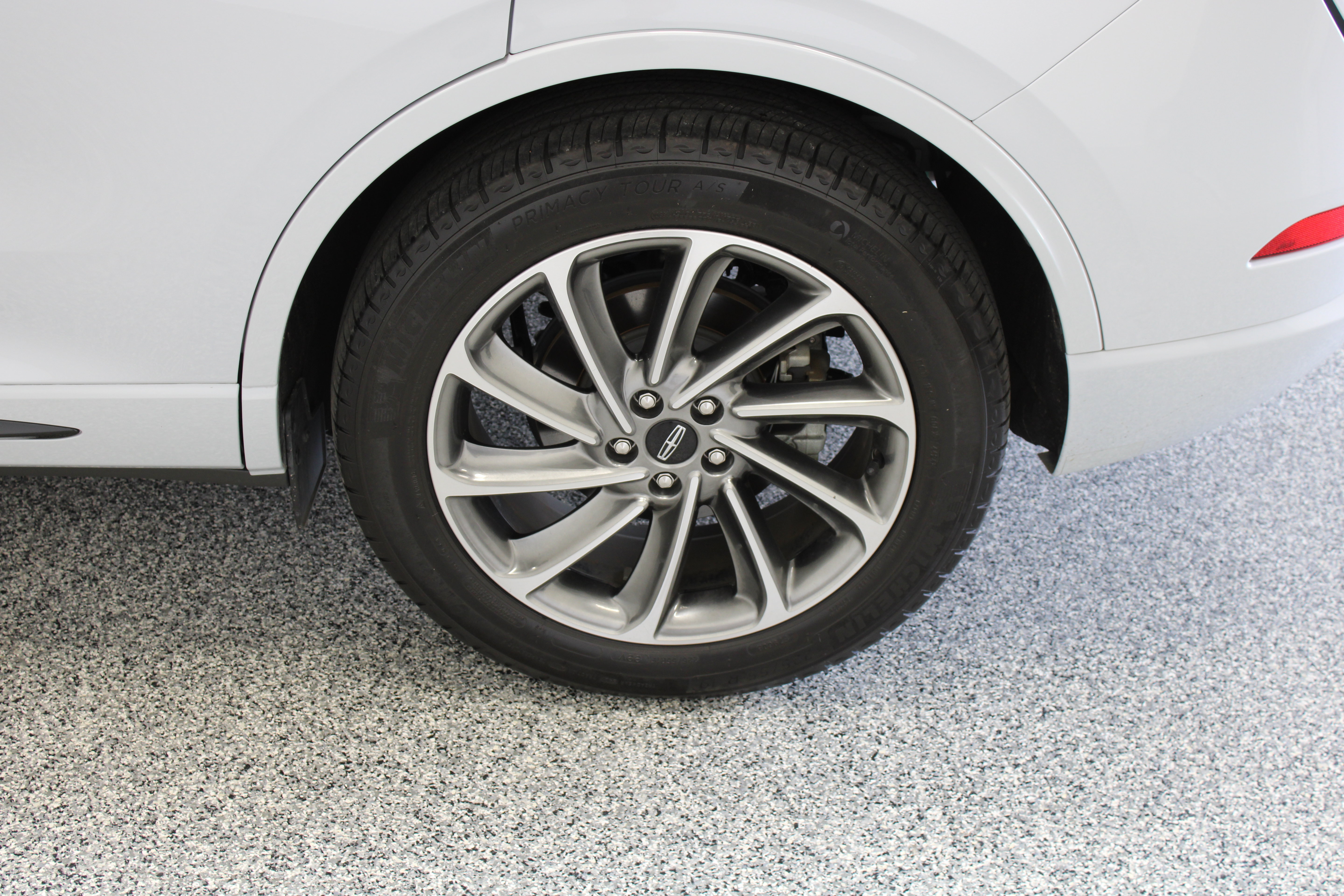 Used 2025 Lincoln Corsair Grand Touring AWD/4WD image 10