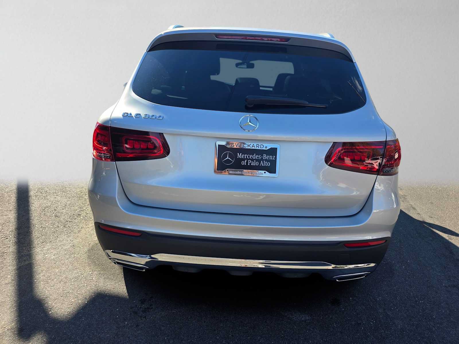 Used 2020 Mercedes-Benz GLC 300 image 4