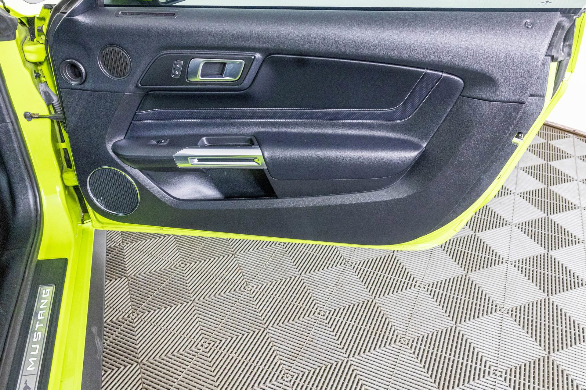 Used 2020 Ford Mustang GT Premium w/ GT Performance Package image 35